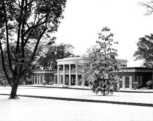 A rare Tallahassee snow blankets the grounds at the Florida Governor's Mansion on February 13, 1958. Photo courtesy of the State Archives of Florida